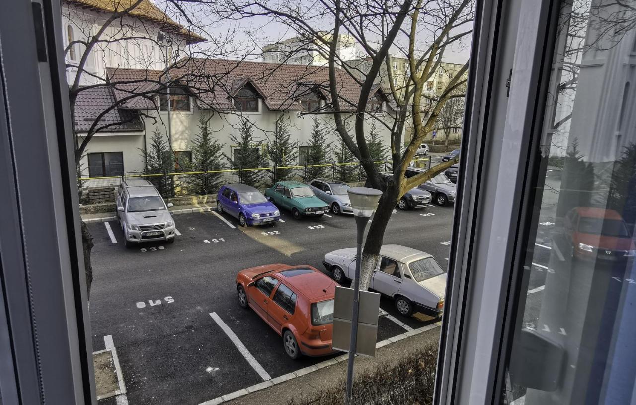 White Glamour Buzau Exterior foto