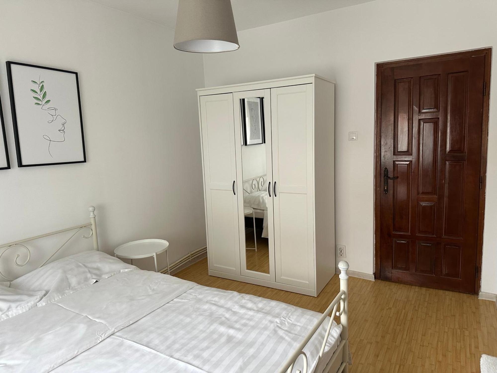 White Glamour Buzau Exterior foto