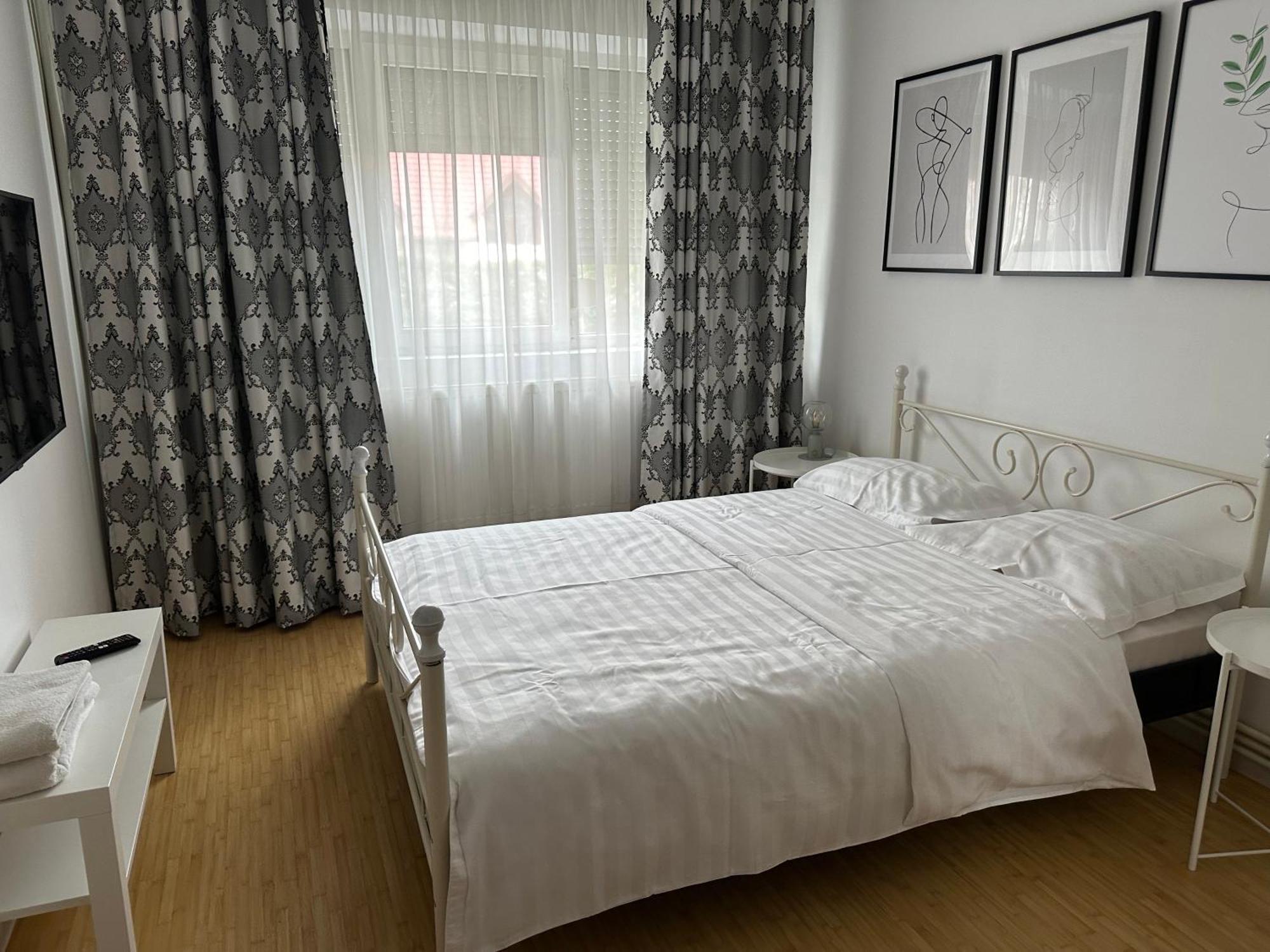 White Glamour Buzau Exterior foto